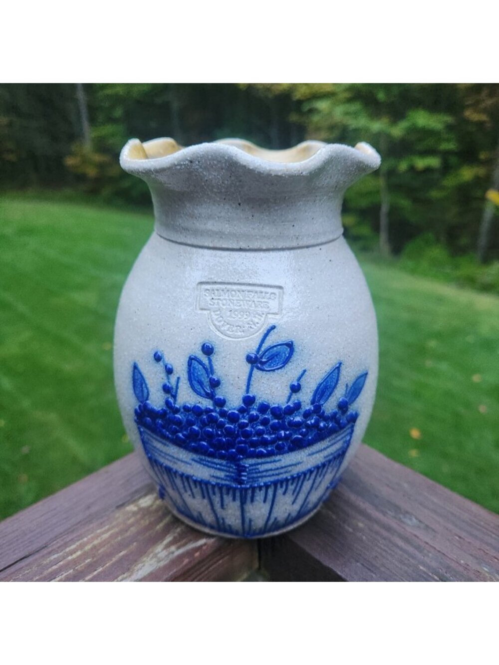 Salmon Falls Stoneware 7" Blueberry Basket Ruffled Edge Vase 1999 Don Hains ? V